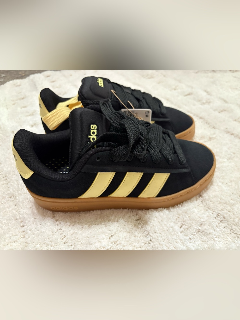 Adidas Black & Pale Yellow Classic Sneakers - grand court alpha 00s